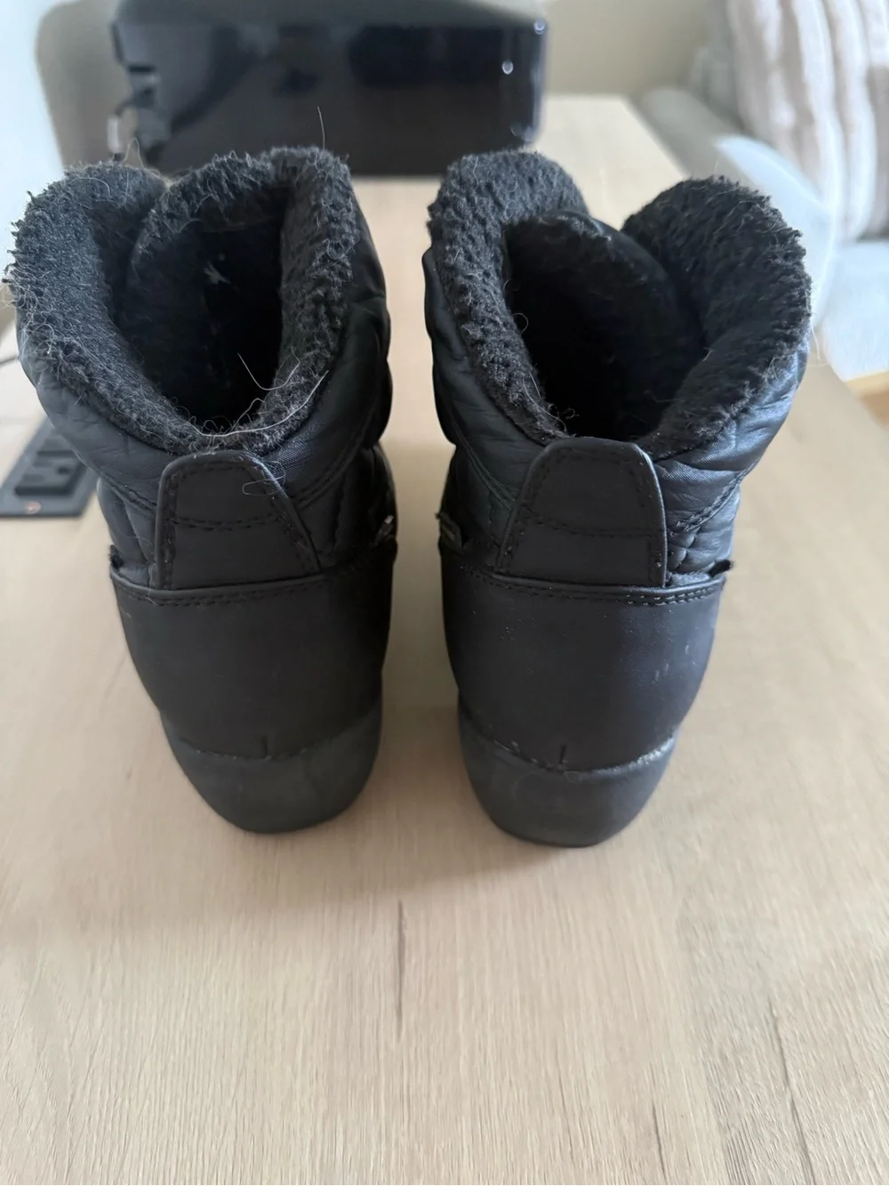 Sporto Ladies all weather Black Quilted Winter Boots with Front Zipper
